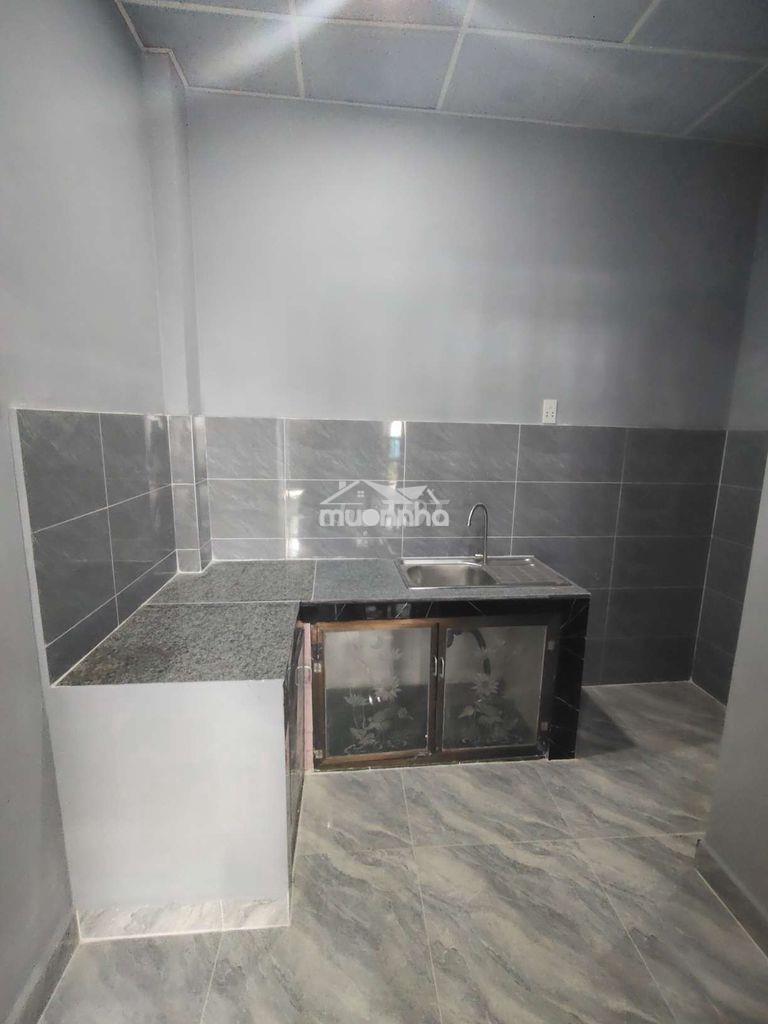 Nhà mới sơn sửa đẹp, hẻm tải, sẵn 2pn. gần làng đại học - Ảnh 4