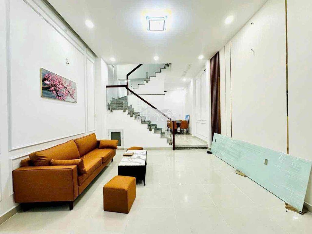 Nhà gần chợ đường. trệt lầu 2pn 2wc ( sẵn bàn ghế , tủ quần áo ) - Ảnh 2