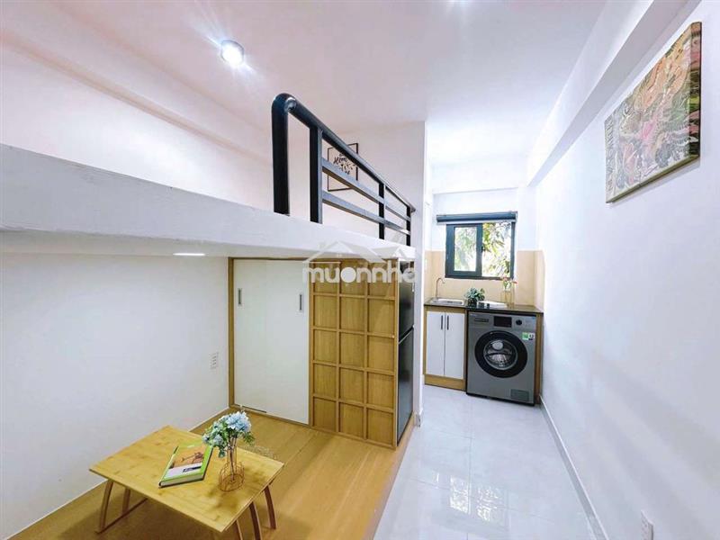 Duplex full nt 2 khoing gian ngủ cửa sổ trời