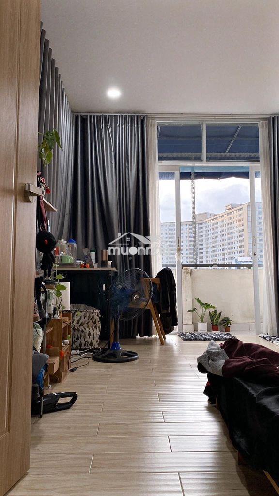Phòng trọ trong hẻm trần khắc chân - Ảnh 4