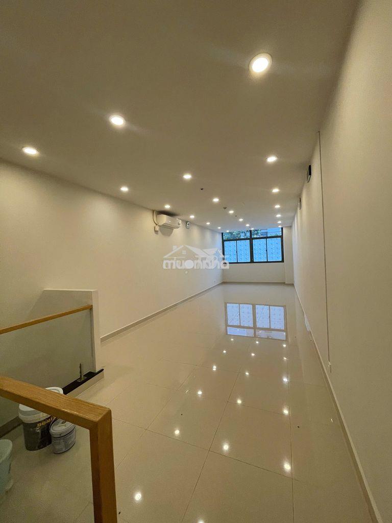 Cần share mặt bằng tầng 2 shophouse 60m2 -đã hoàn thiện,có nhà vệ sinh - 3