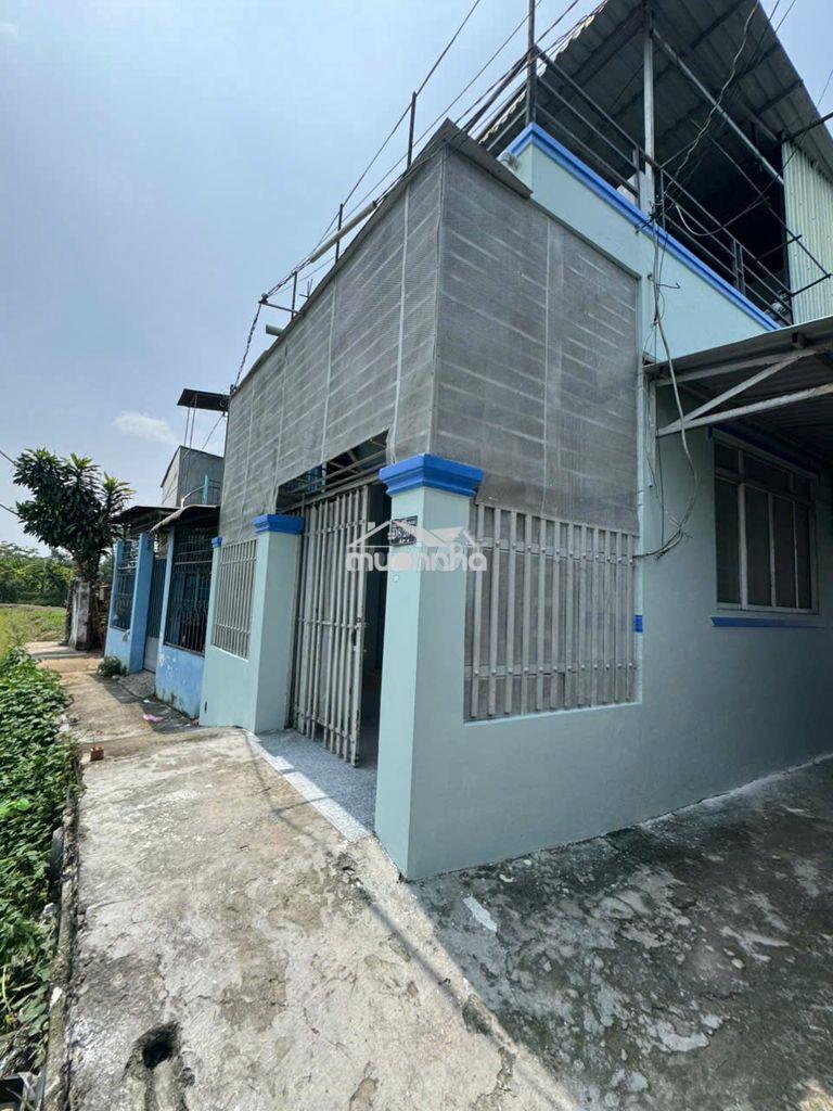 Bán nhà sát ql 50. đi nguyễn văn linh 20 phút. nhà mới vào ở liền.