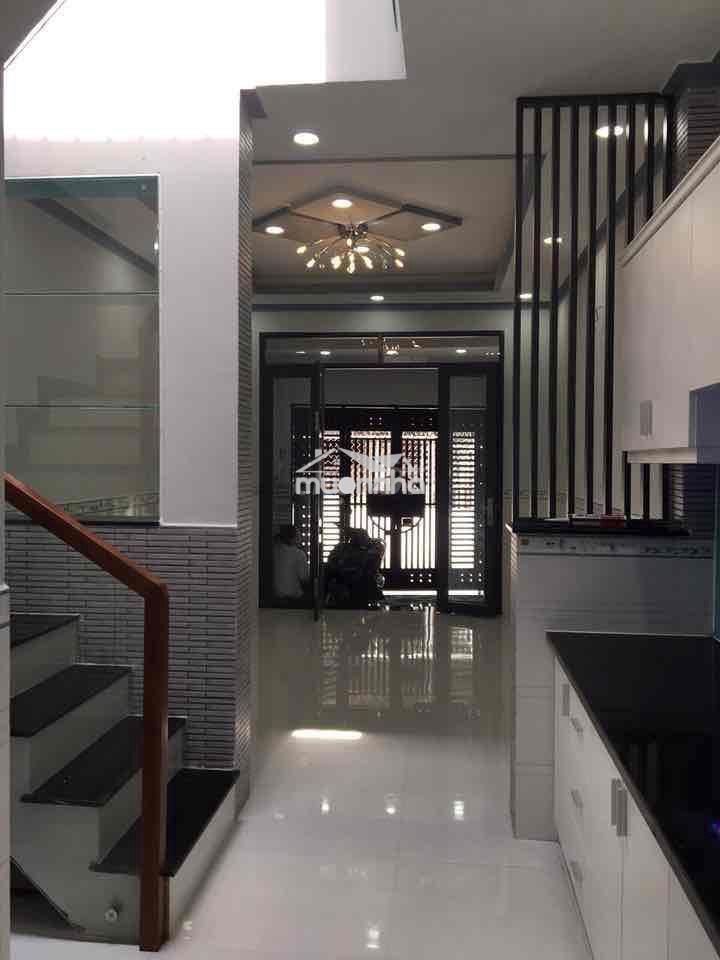 Nhà mặt tien hẽm