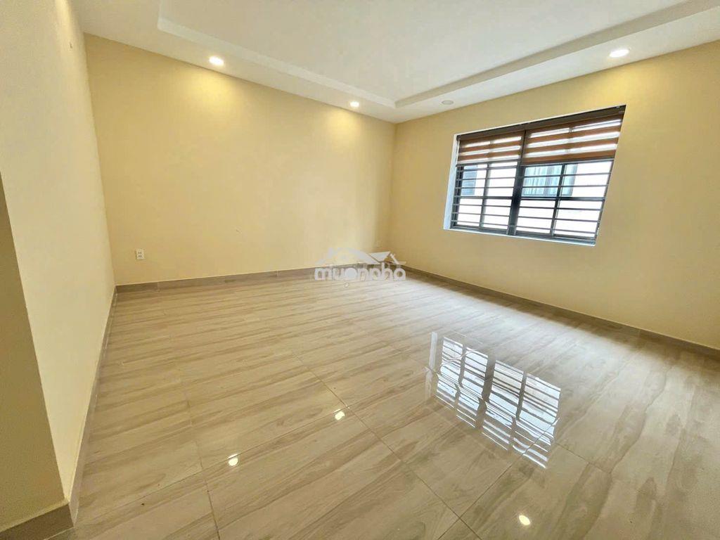 Cho thuê nguyên lầu ngăn sẵn phòng dt 100m2 - 2