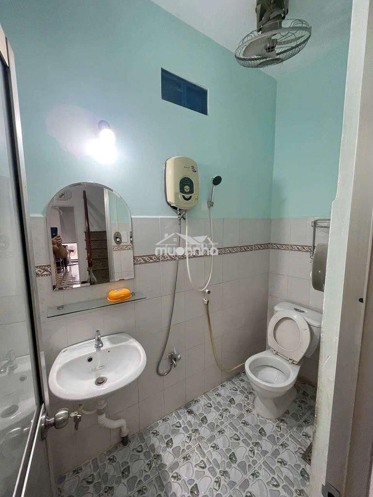 Cần bán nhà như hình đang cho thuê có thu nhập 