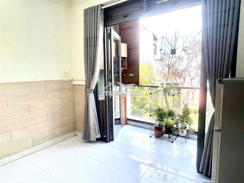 Studio ban công thang máy , tách bếp đỗ thị lời quận 3 trung tâm q3