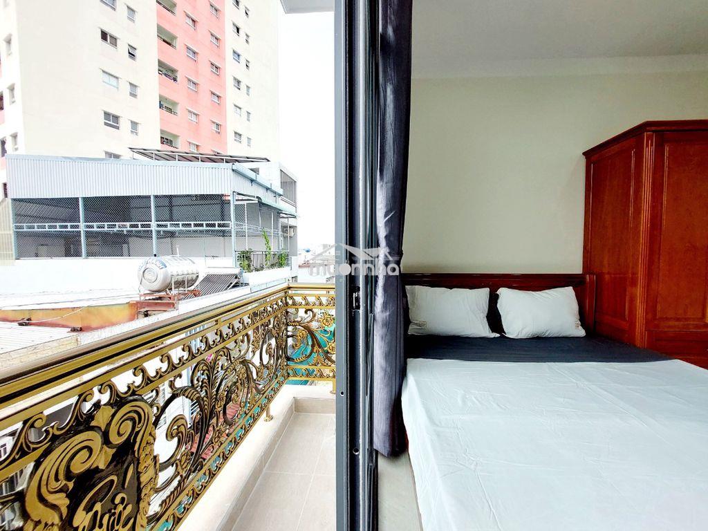 Phòng ban công rộng thoáng gần chợ hoàng hoa thám - 4