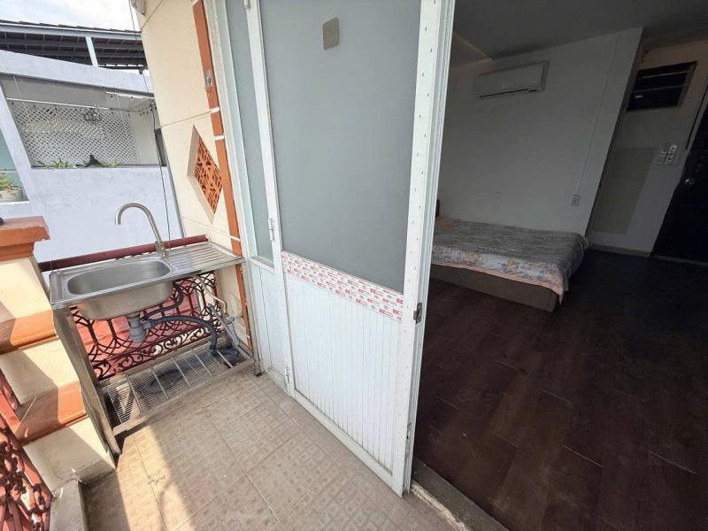 Cho thuê căn hộ 1pn tách bếp ban công nội thất gỗ (gần đại học văn lang) | đặng thùy trâm, bình thạnh  - Ảnh 4