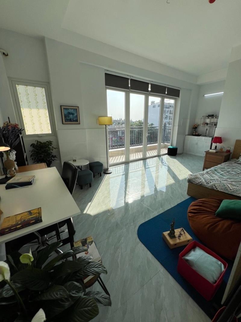  Cho thuê phòng ban công - rộng 30m2 - ngay đường dương quảng hàm