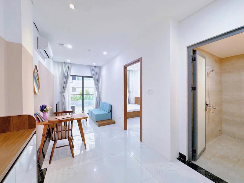 Cho thuê căn hộ 1 phòng ngủ thang máy, ban công lớn trumg tâm quận bình thạnh