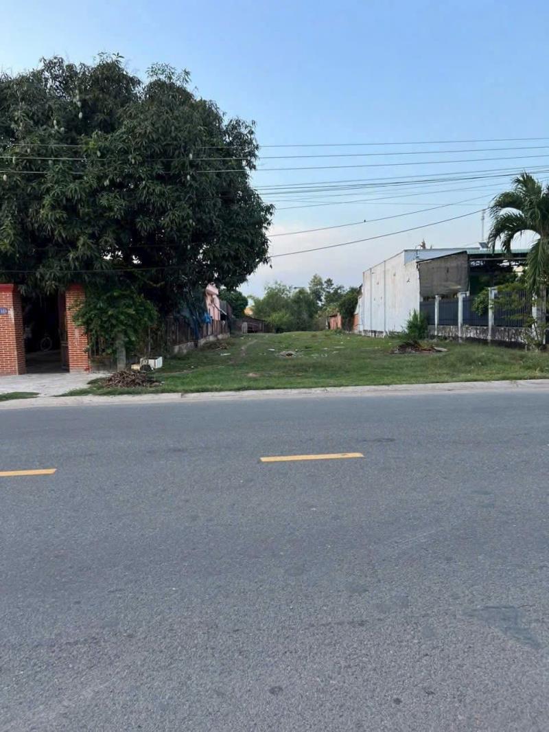 Bán đất mặt tiền đt823, thị trấn hậu nghĩa dt 380m2 ( 174m2 thổ ) giá chốt 4,8 tỷ - Ảnh 2