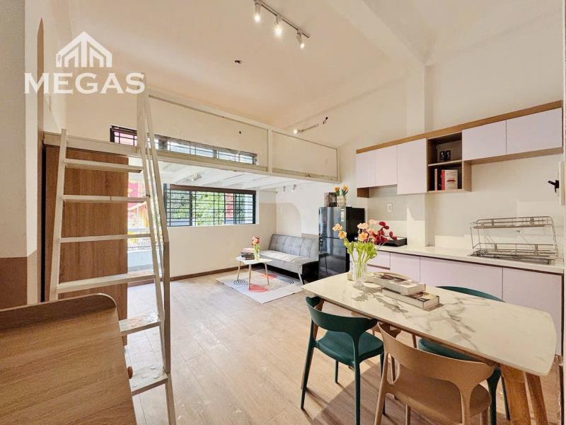 Cho thuê căn hộ gác duplex cao cấp ngay học viện cán bộ bình thạnh