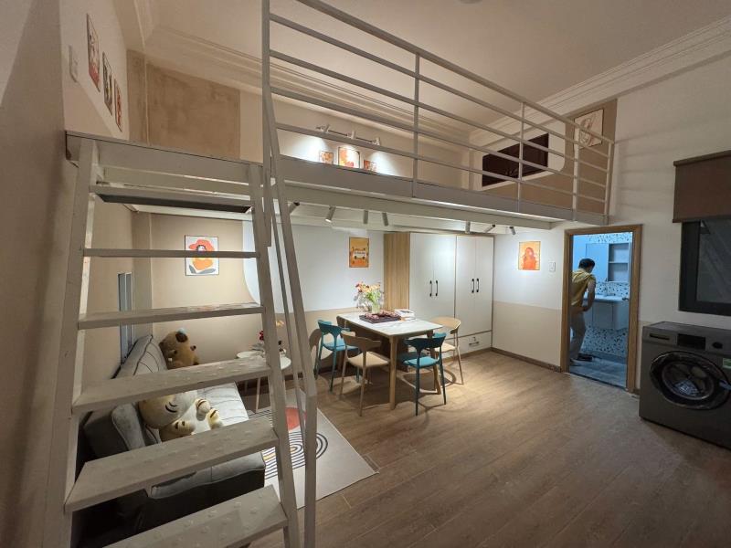 Cho thuê phòng trọ có gác cao , rộng 45m2 , có sofa full nội thất bếp nhiều không gian tủ đường chu văn an trung tâm bình thạnh , tiện ra hàng xanh , quận 1 - Ảnh 2
