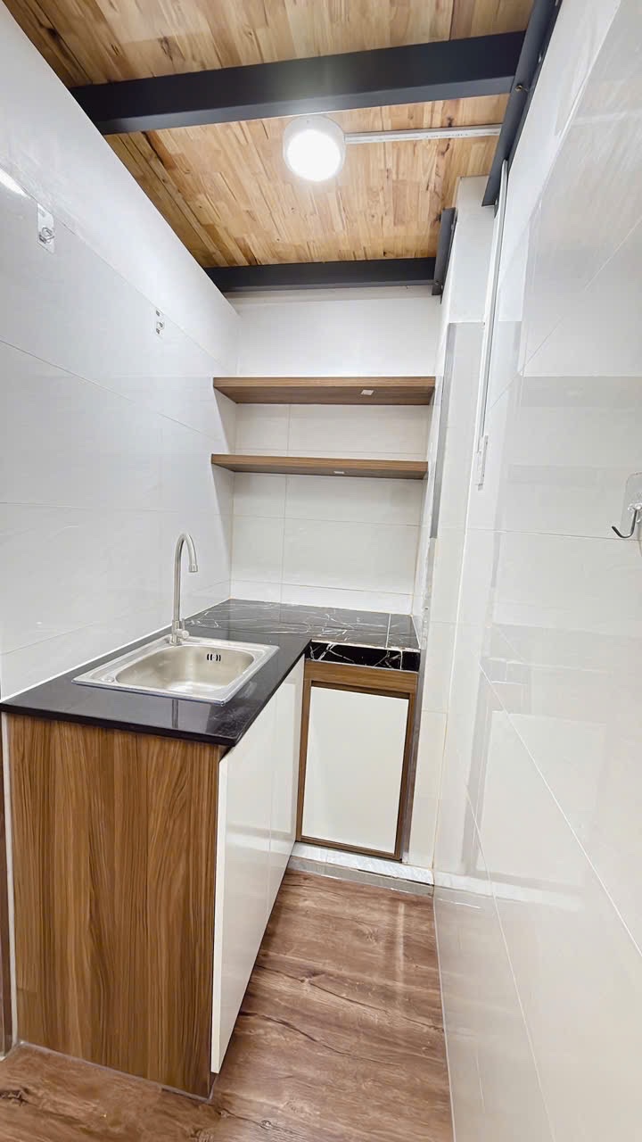 Cho thuê duplex mới gác cao ban công sân trước rộng 50m2 toà thang máy bùi hữu nghĩa gần hàng xanh tiện qua quận 1 , quận 2 - Ảnh 3
