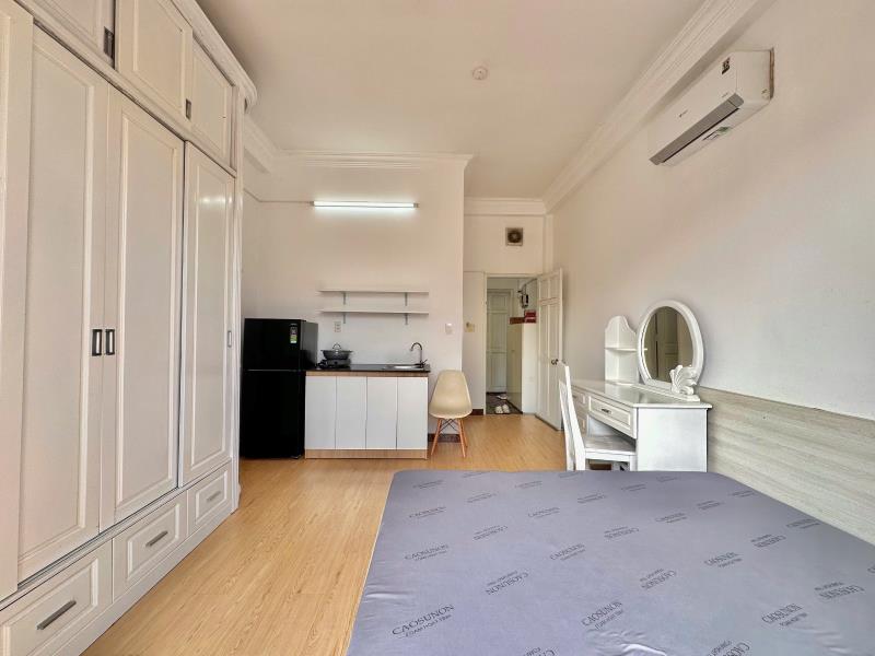 Pass phòng ban công view bờ kè, bếp riêng • 42m² • xô viết nghệ tĩnh, bình thạnh – ngay công viên tầm vu - Ảnh 2