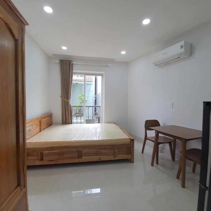Phòng cửa sổ lớn full nội thất ngay nơ trang long gần chợ bà chiểu
