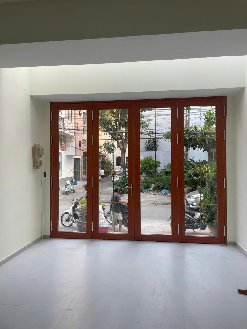 Sát mt đường đặng thùy trâm gần văn lang cs3 4x18m 2 tầng