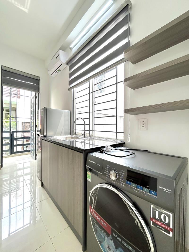 Phòng trọ phú nhuận, huỳnh văn bánh - studio ban công, máy giặt riêng - Ảnh 2