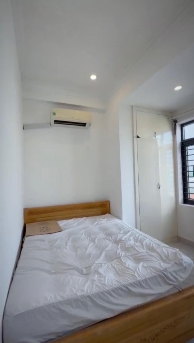Cho thuê căn hộ cửa sổ lớn thoáng mát, rộng 40m2, full nội thất – đào duy anh, phú nhuận gần sân bay tân sơn nhất - ***