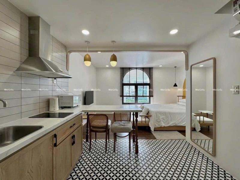 Căn hộ studio thích quảng đức phú nhuận 40m2 tách bếp quầy bar, cửa sổ vòm thoáng, full nội thất xịn. gần phan đăng lưu, hoàng hoa thám, công viên gia định, 5p tới sân bay, tiện qua quận 1, quận 3. - Ảnh 2