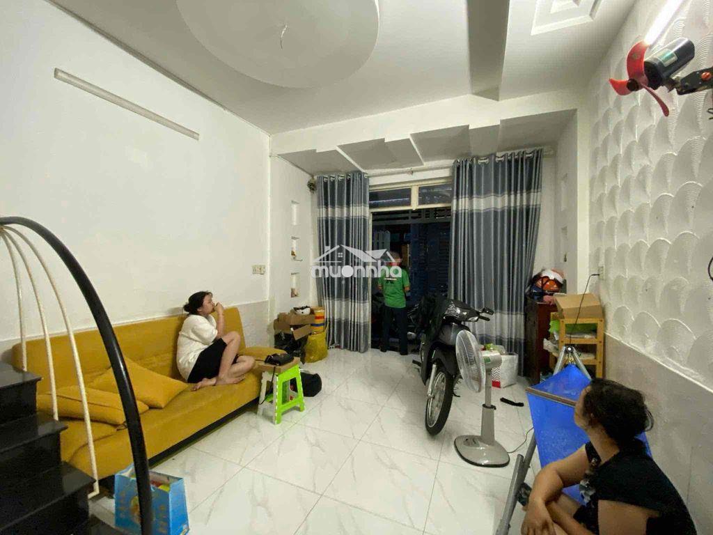 Nhà đẹp 4m x 11m, đúc 1 lầu , hẻm xe hơi , 10tr/ tháng chốt . - Ảnh 2