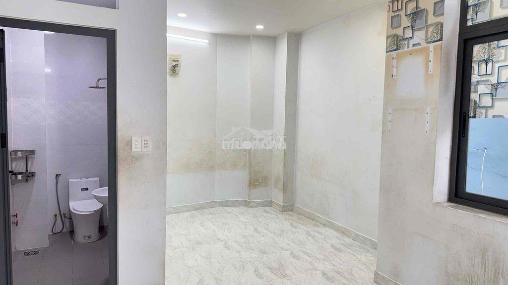 Nhà cho thuê 3 tháng 2 quận 10-40m2-3 tầng-2 pngủ máy lạnh,3wc- 11tr - Ảnh 3