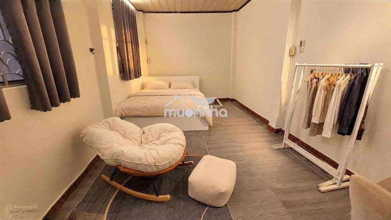 Nhà nc mới đẹp tr l lầu 2pn lê thị riêng q1