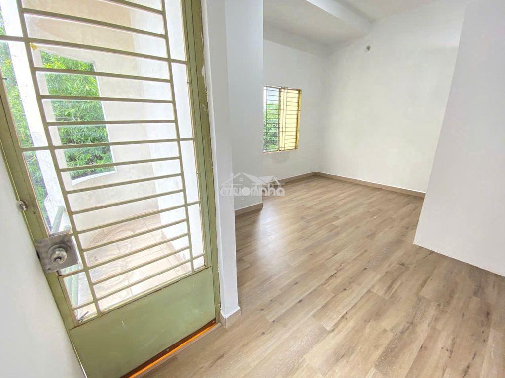 Cho thuê phòng ban công tại lũy bán bích - Ảnh 2