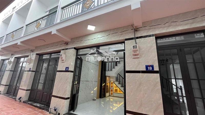 Nhà phố 1 trệt 1 lầu , đường đinh đức thiện
