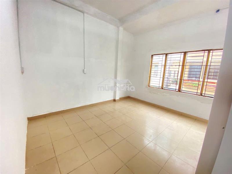 Cho thuê phòng ban công tại lũy bán bích