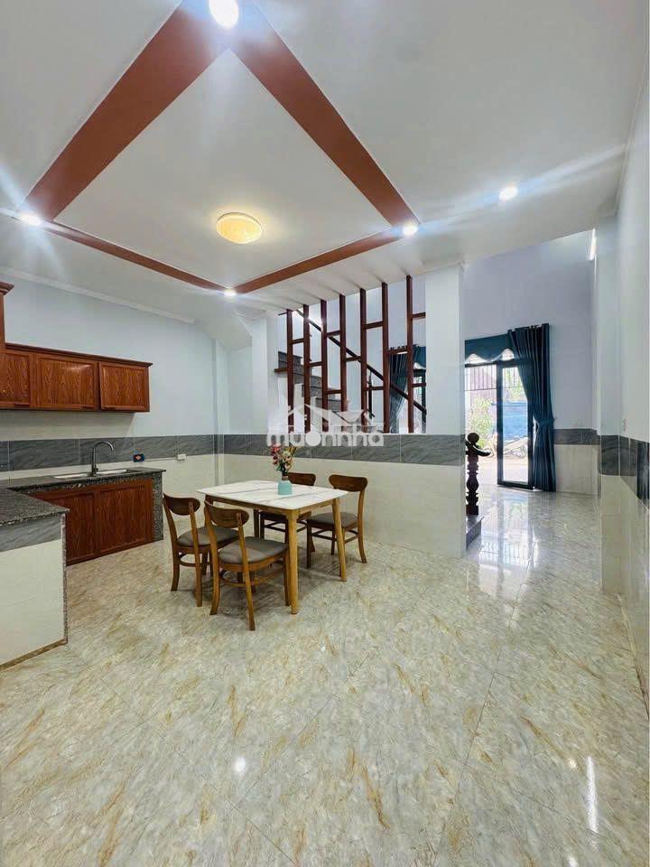 📌Chủ bán gấp nhà c4 gác đúc ở ngã 3 bầu chợ bắp - hóc môn sổ sẵn. - Ảnh 2
