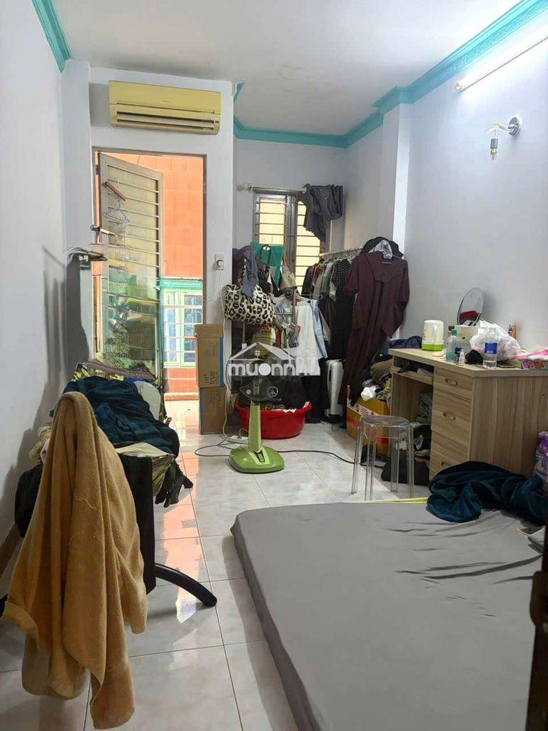 Cho thuê nhà p1 nguyễn biểu. dt 3,5x 8. giá 12triệu. 2 lầu. có 2pn 3wc