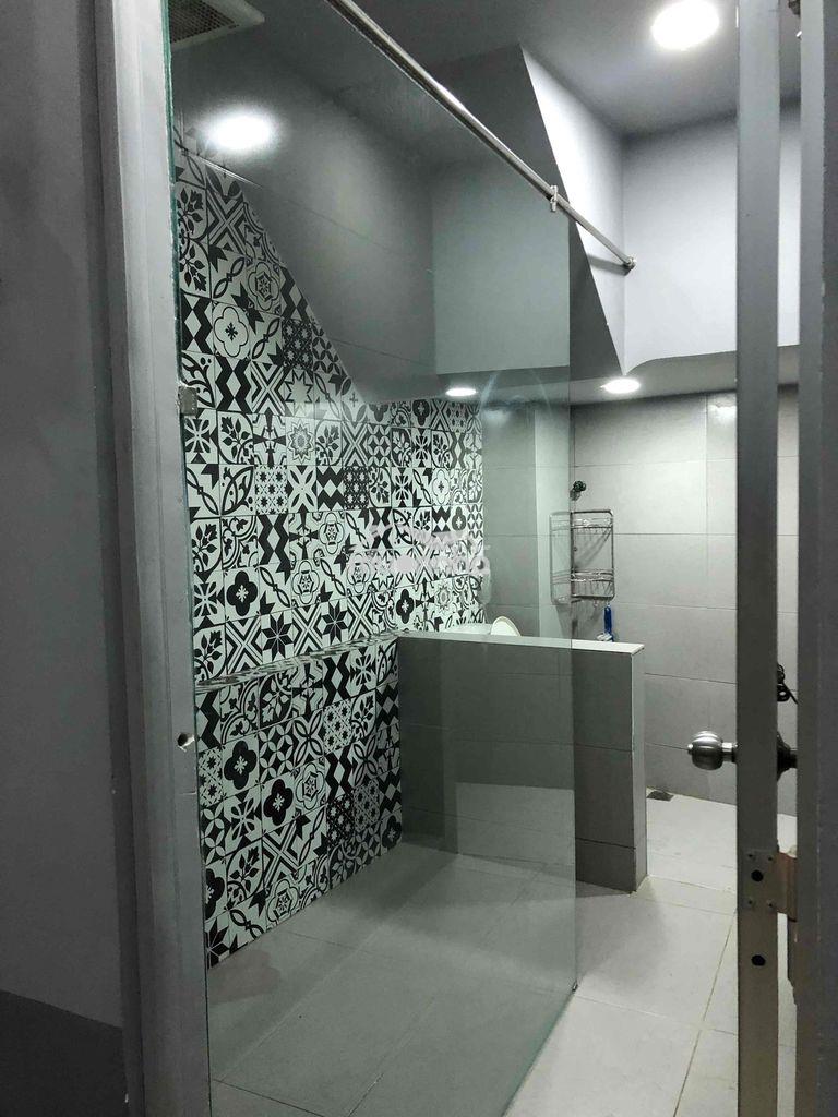 Cho thuê căn hộ nguyên tầng 1-2 q6 200m2 4,5 người ở được - Ảnh 2
