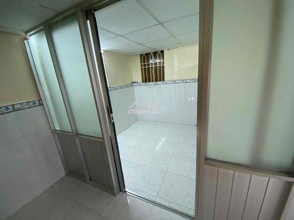 Cho thuê nhà nhỏ, gần mặt tiền, gần siêu thị, gần trường học..... - Ảnh 3