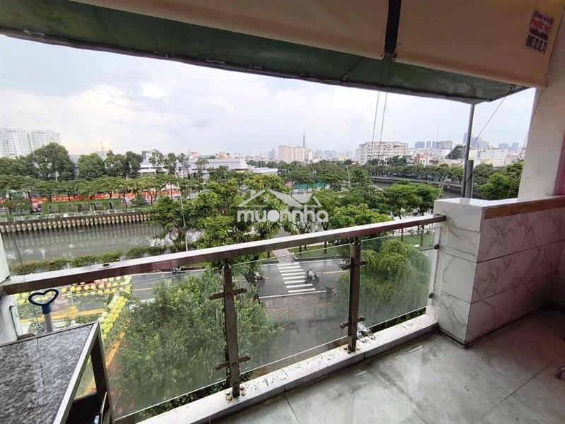 Cho thuê studio ban công tách bếp view hoàng sa quận 1 chỉ 5tr5