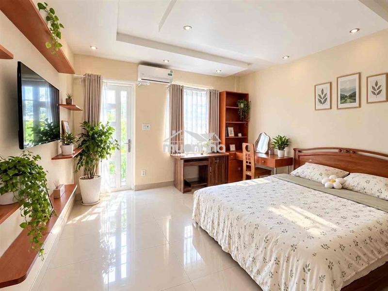 Studio ban công thoáng gần sân bay