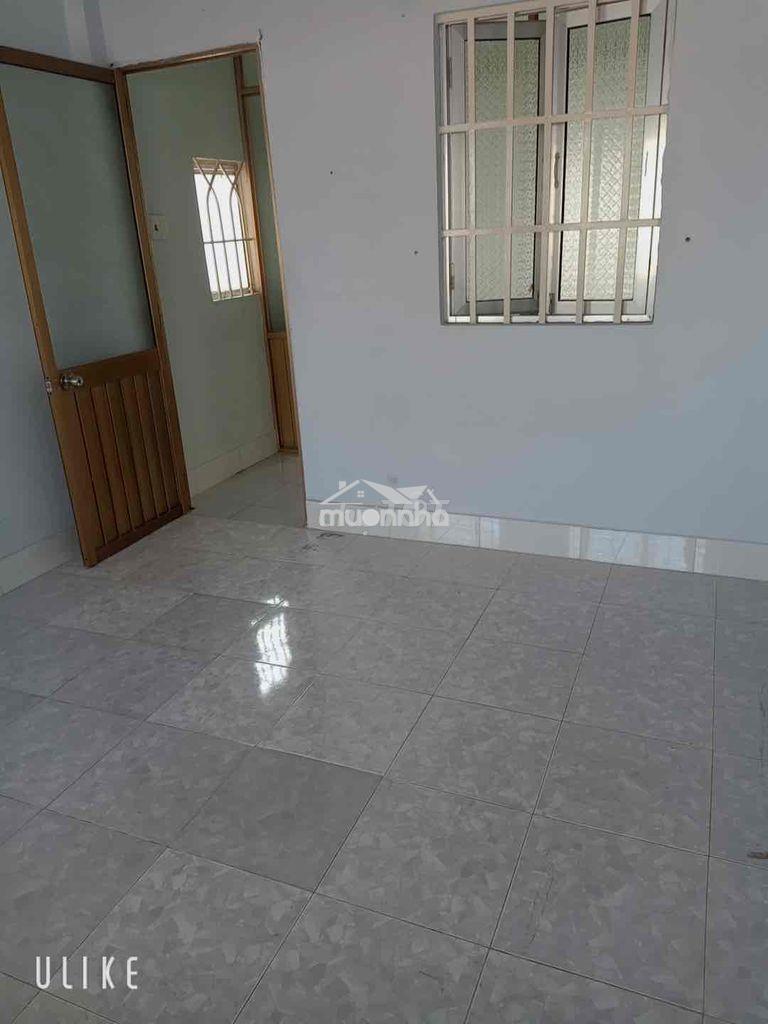 Cho thuê nhà 1 lầu giá 3t500 cọc 1 tháng gần chợ trường học