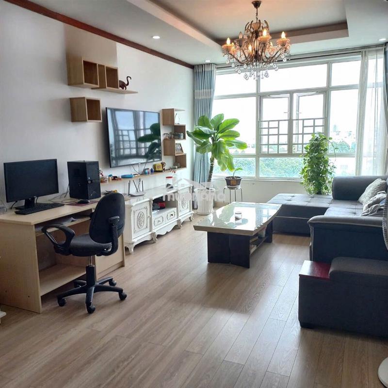 Chính chủ cần bán căn hộ giai việt 2 phòng ngủ giá 4.350 tỷ