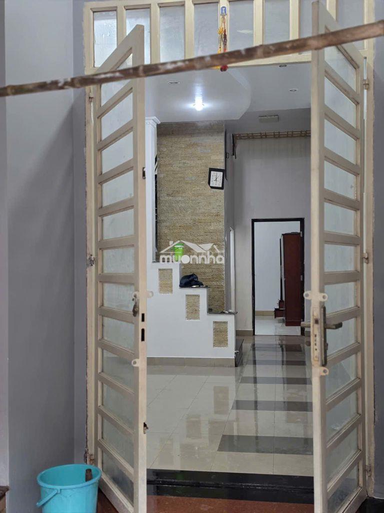 Nhà nguyên căn cho thuê lâu dài. không tiếp môi giới trung gian!