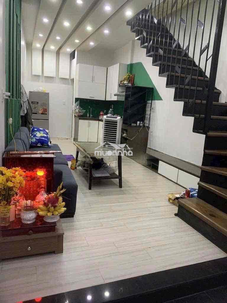 Q6-2 lầu-2pn-12tr