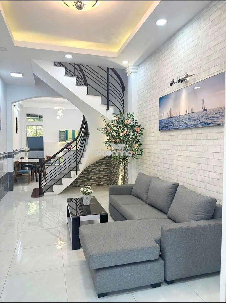Cho thuê nhà đường phạm thế hiển p5,q8 dt.3m5×15m, 2lầu 4phòng 3toilet