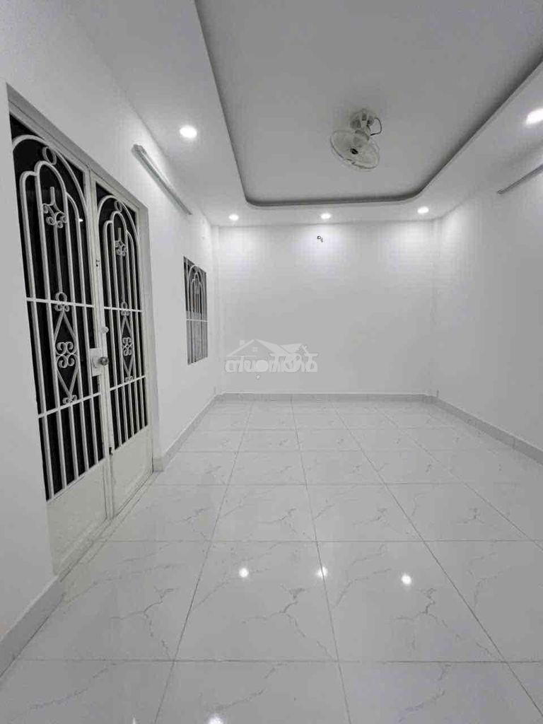 Nhà nguyên căn âu cơ 2 phòng 2wc mới - Ảnh 2