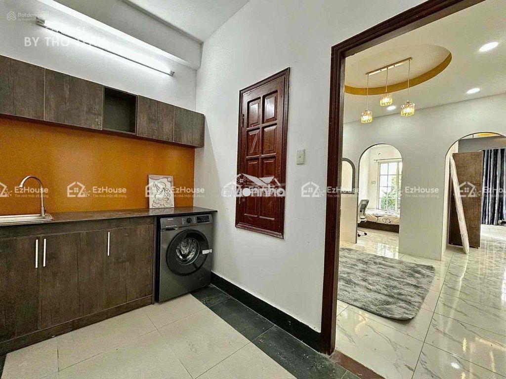 Siêu phẩm văn chung - 2pn tách bếp cực rộng, có ban công & sát nhà ga - Ảnh 3